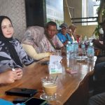 Darwati A.Gani Silahtuhrahmi Bersama Wartawan Bireuen