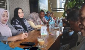 Darwati A.Gani Silahtuhrahmi Bersama Wartawan Bireuen